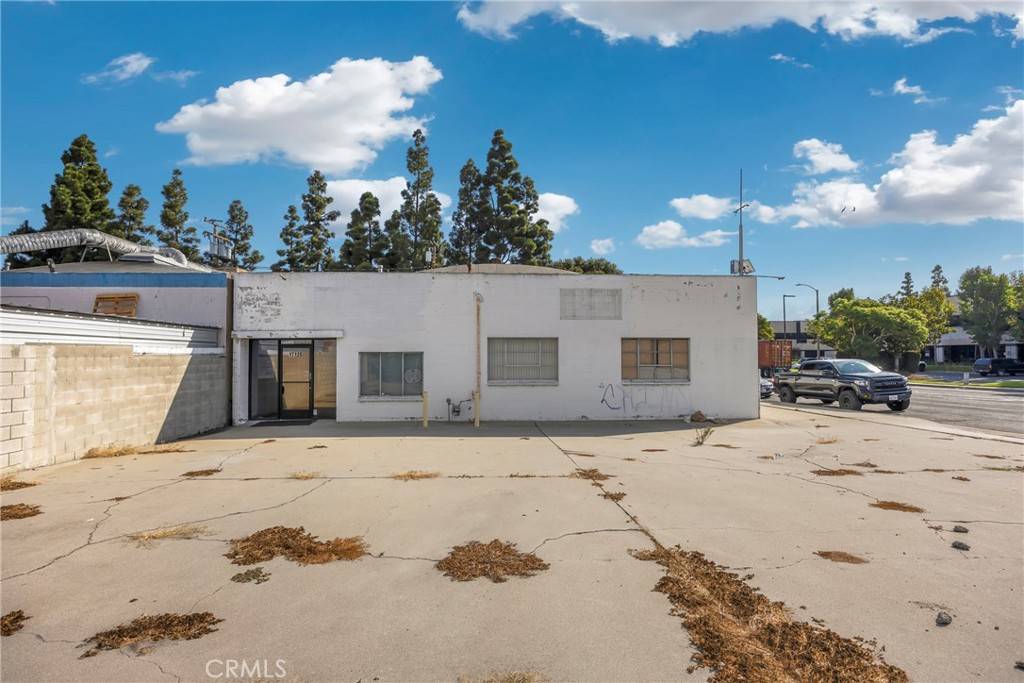 17126 S Broadway, Carson, CA 90248