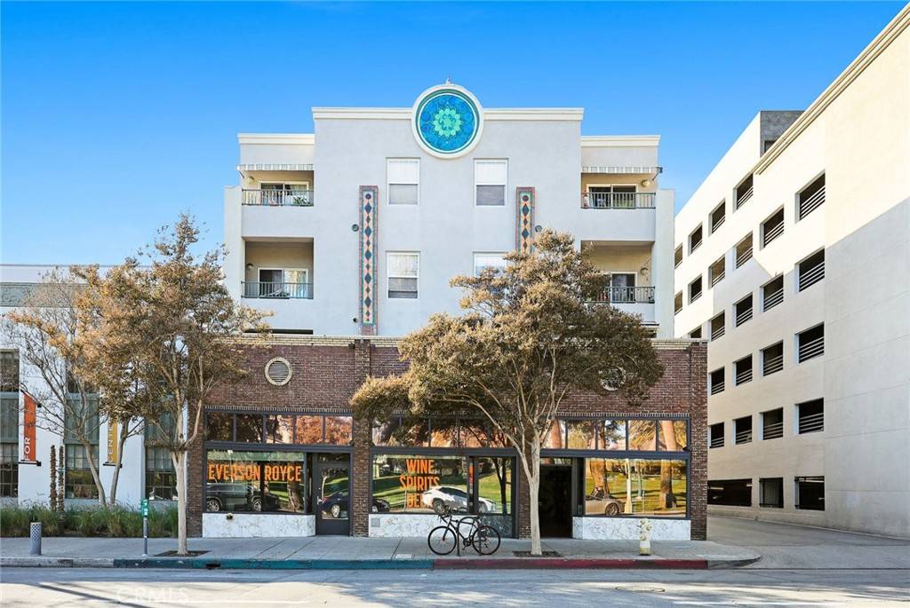155 N Raymond AVE, Pasadena, CA 91103