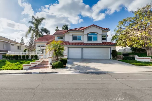 24605 Los Adornos, Yorba Linda, CA 92887