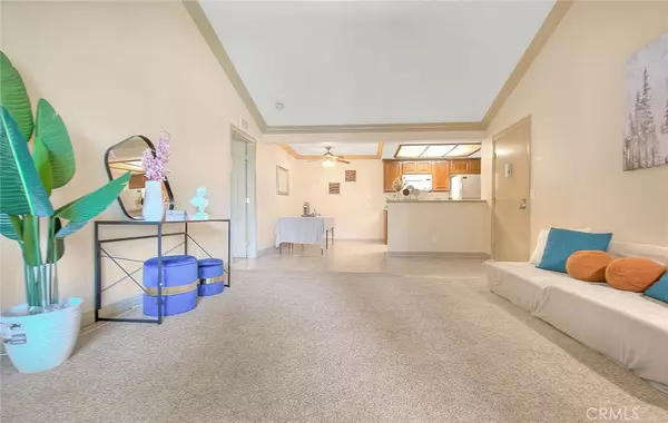 Riverside, CA 92505,3535 Banbury DR #14