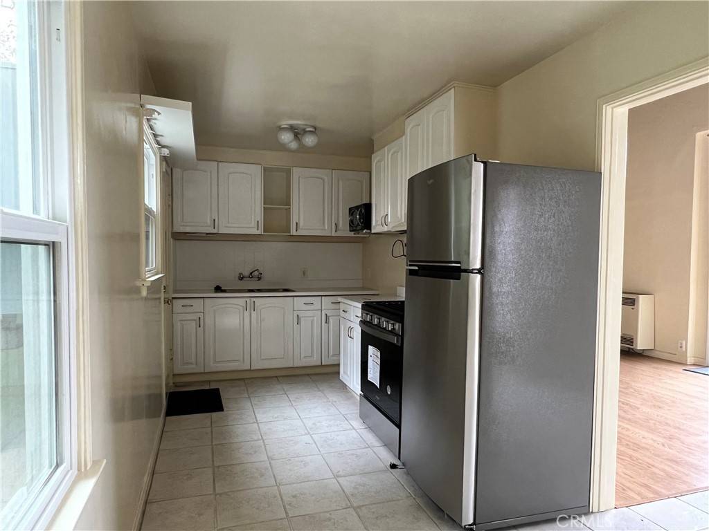 Los Angeles, CA 90068,3107 Hollycrest DR