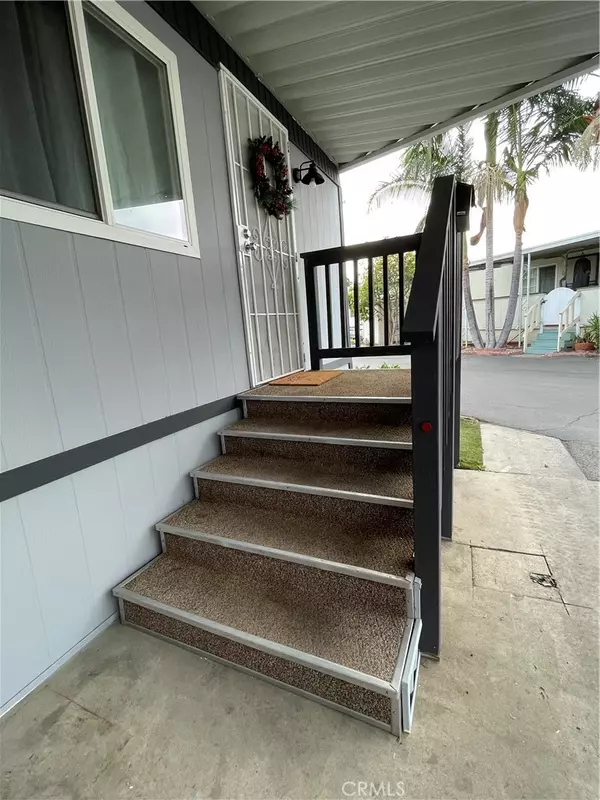 Placentia, CA 92870,820 Cardinal ST