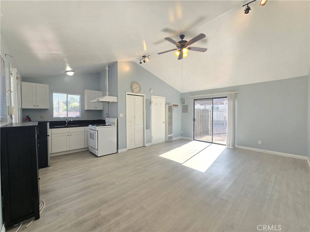Monrovia, CA 91016,435 W Walnut AVE