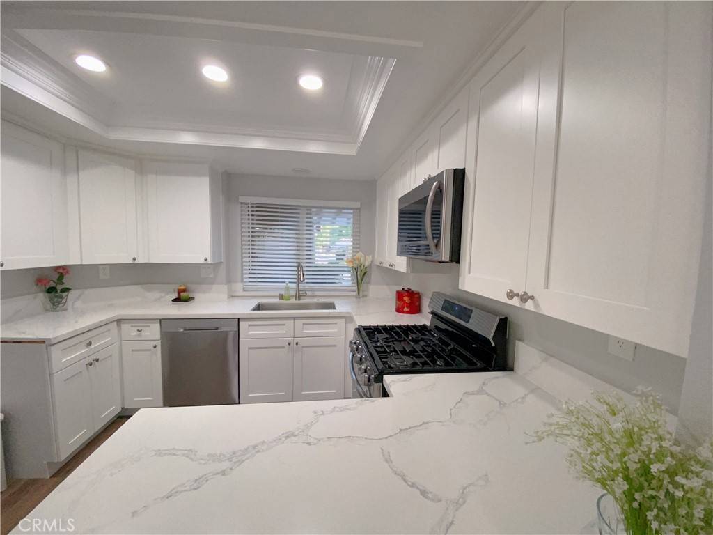 West Covina, CA 91791,1911 E Calico DR