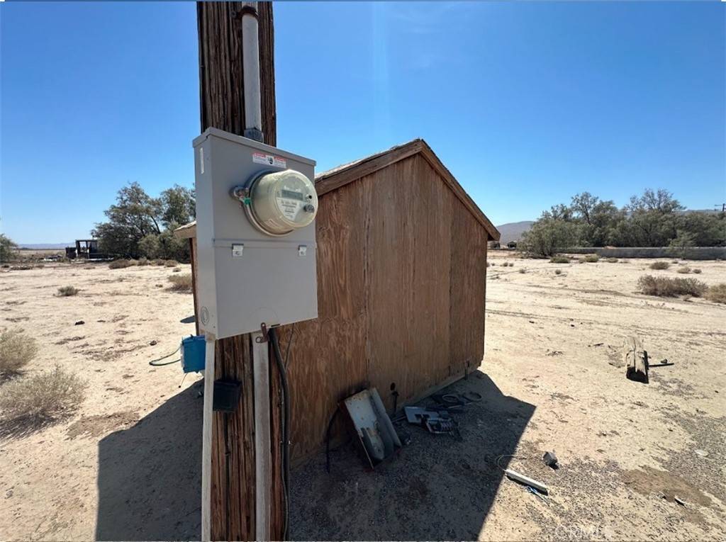Newberry Springs, CA 92365,30453 Berry RD