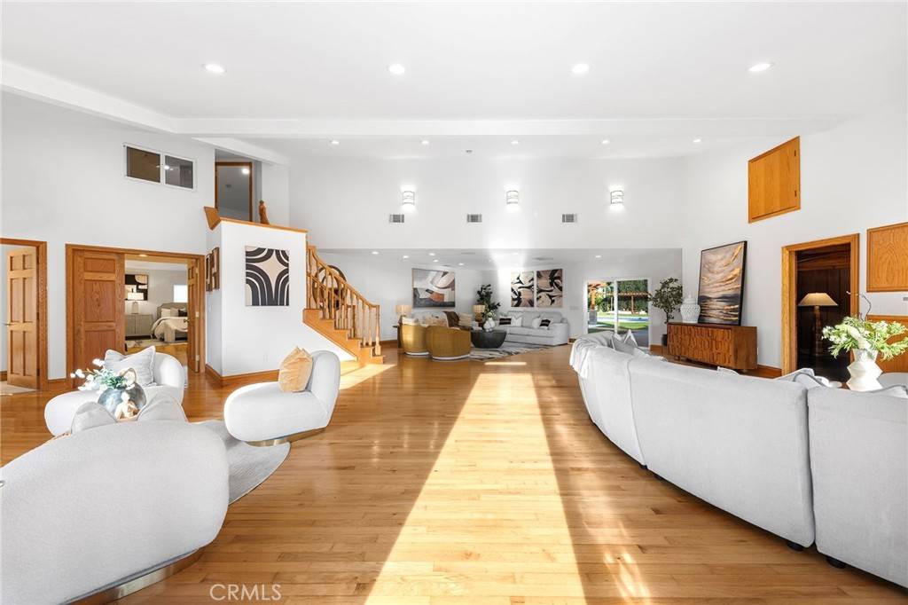Pasadena, CA 91107,3675 Locksley DR