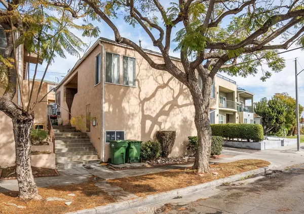 Windsor Hills, CA 90043,4479 W 61st ST