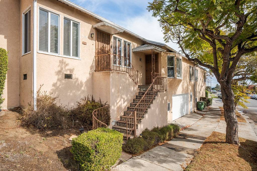 Windsor Hills, CA 90043,4479 W 61st ST