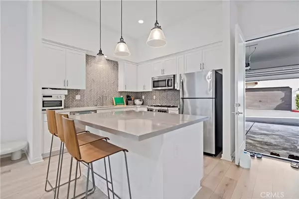Walnut, CA 91789,856 Francesca DR