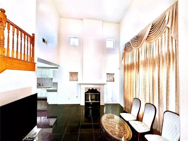 Rosemead, CA 91770,7735 Graves