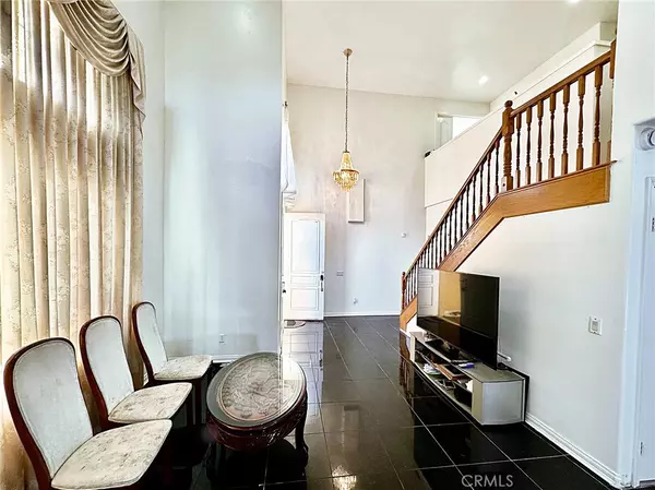 Rosemead, CA 91770,7735 Graves