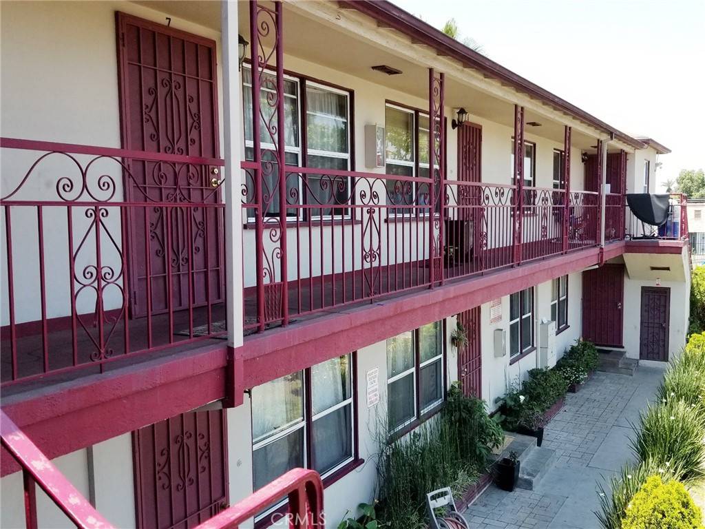 2290 Locust AVE #3, Long Beach, CA 90806