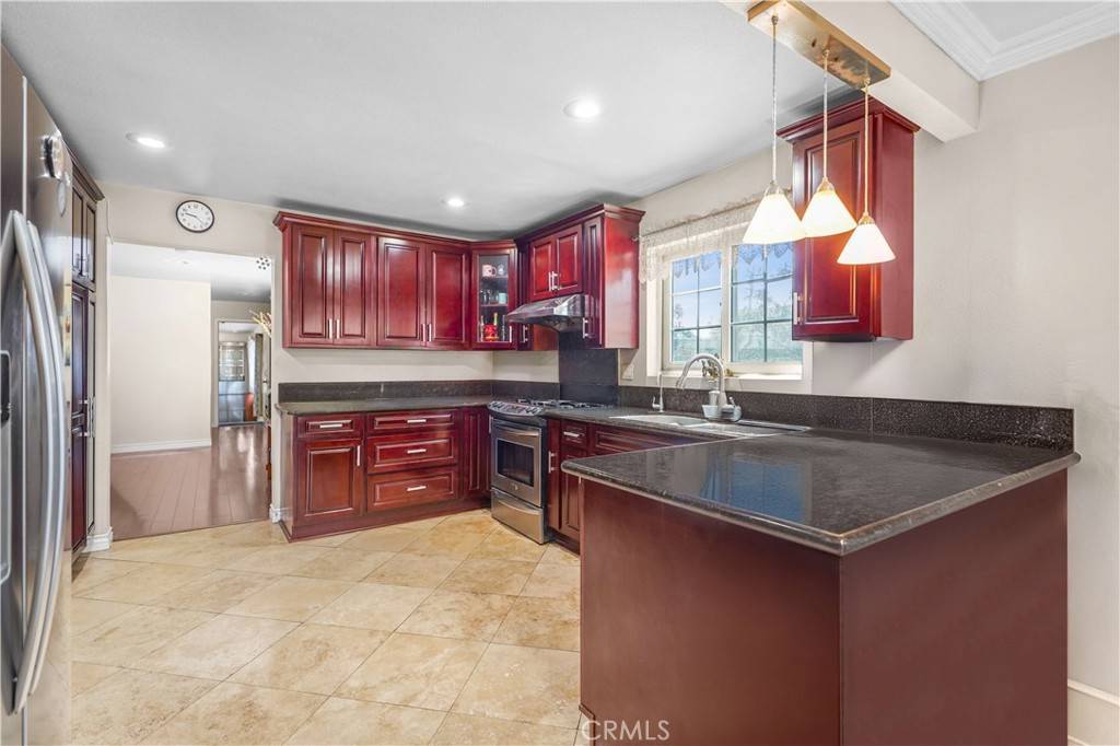 Alhambra, CA 91803,1316 Edgewood DR