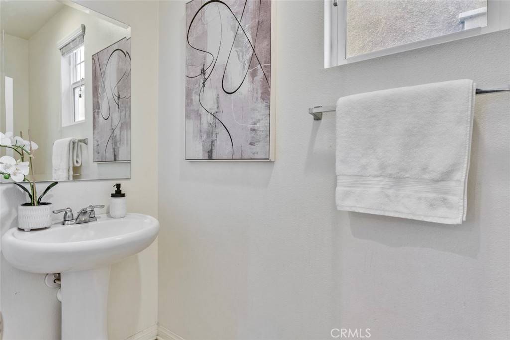 Eastvale, CA 92880,5864 Silveira ST