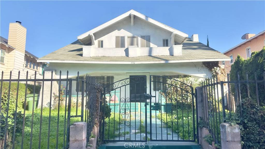 Los Angeles, CA 90026,226 N Rampart BLVD