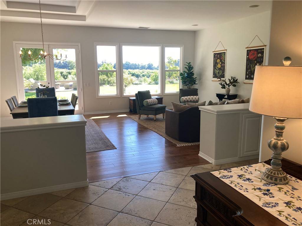 Camarillo, CA 93012,7106 Quito CT