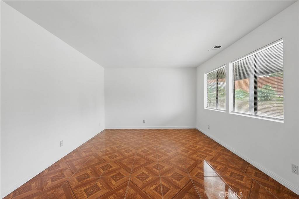 Sylmar, CA 91342,12043 Hoyt ST