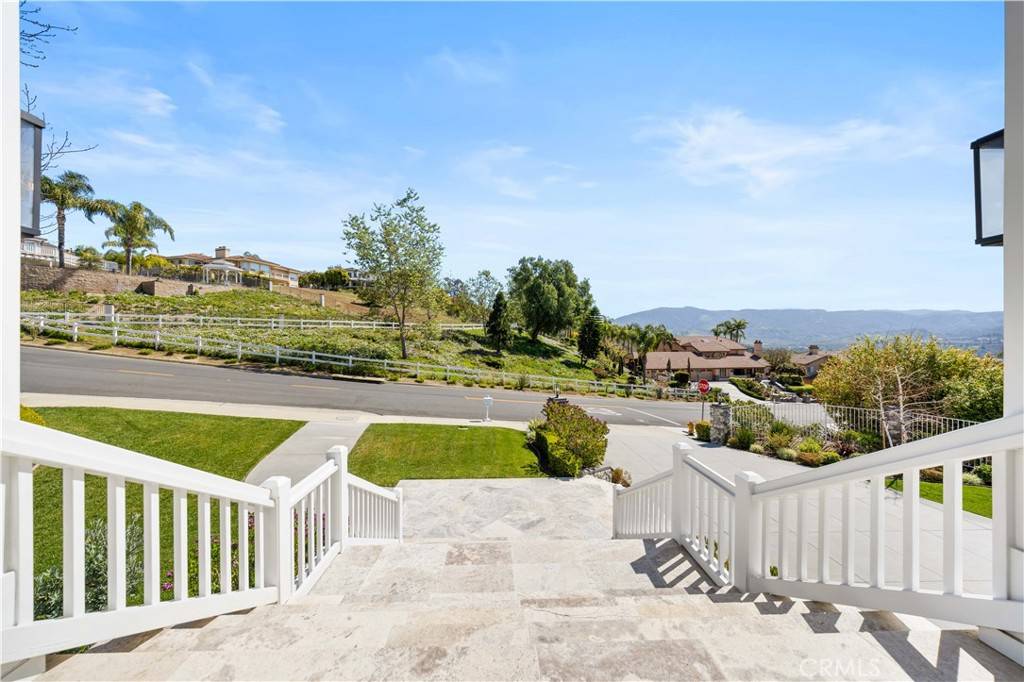 Yorba Linda, CA 92887,22481 Mission Hills LN