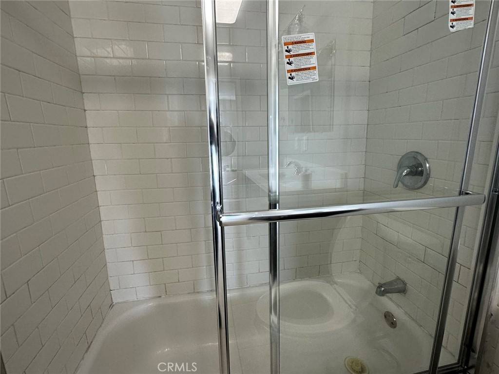 Ontario, CA 91764,939 E D ST