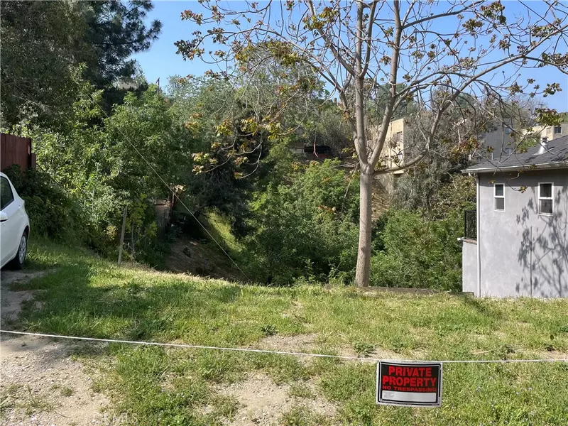 848 Montecito DR, Montecito Heights, CA 90031