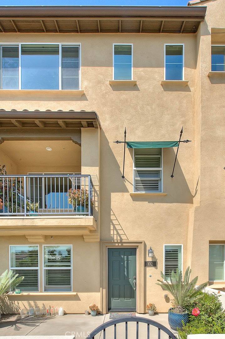 Azusa, CA 91702,803 N Dalton Ave Unit 102