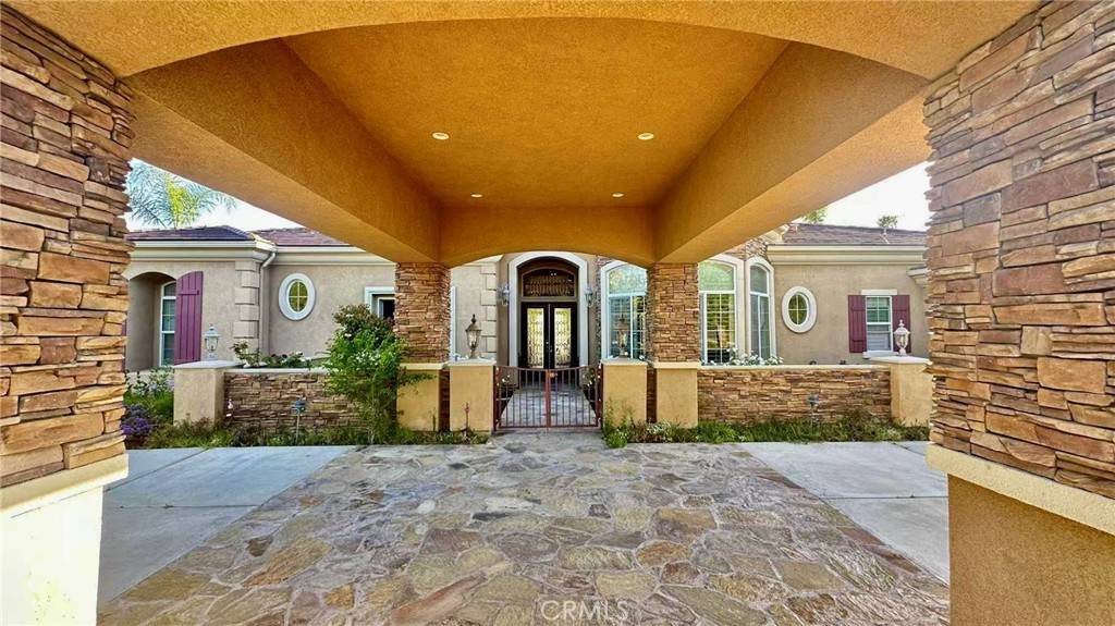 Corona, CA 92881,4069 Nancy CIR
