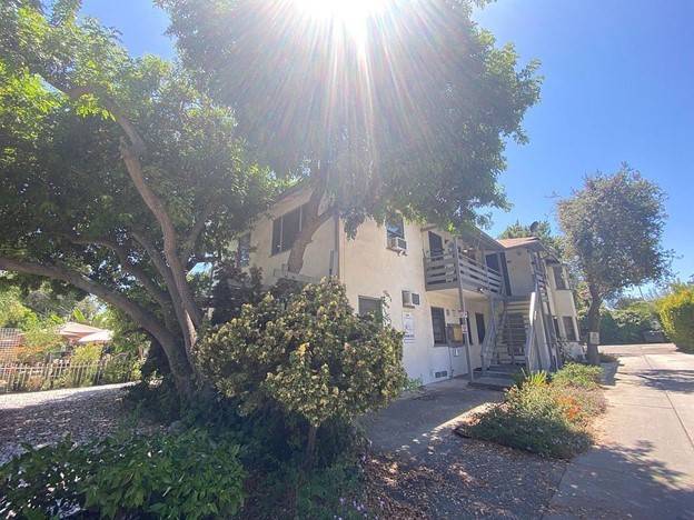 Pasadena, CA 91103,1985 N Summit AVE N