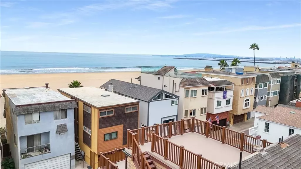 57 B Surfside AVe., Surfside, CA 90743