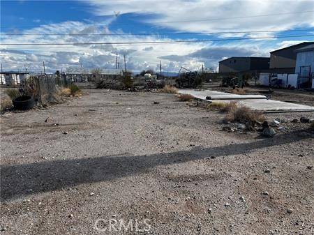 Needles, CA 92363,1221 Riverview LN