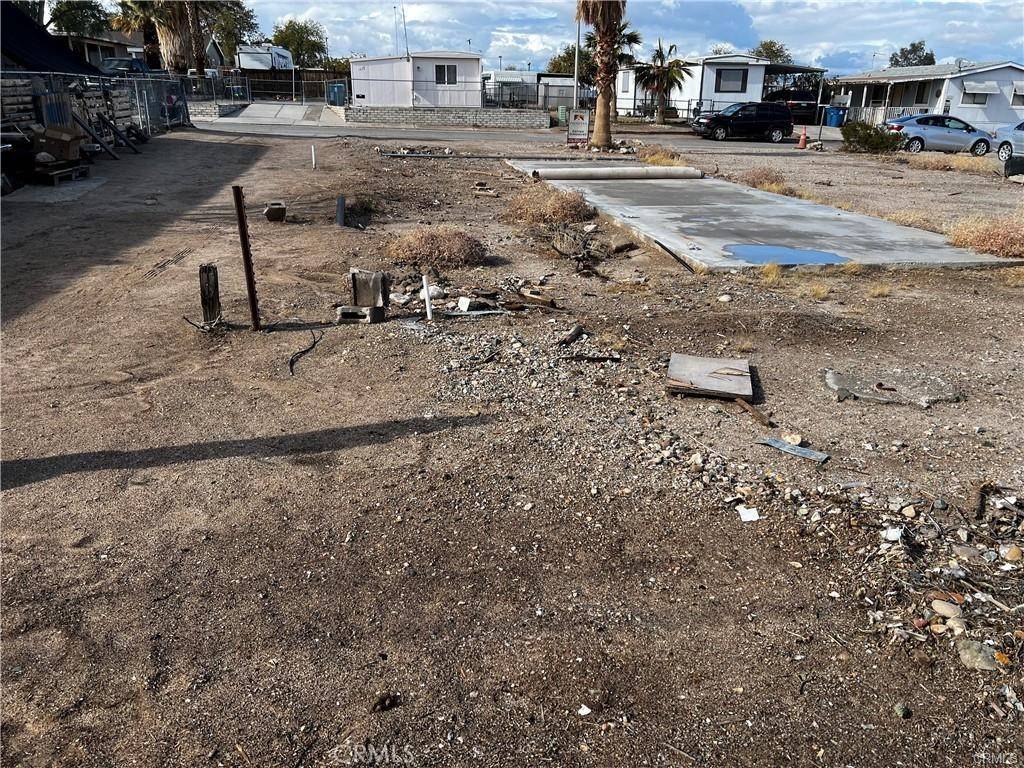 Needles, CA 92363,1221 Riverview LN