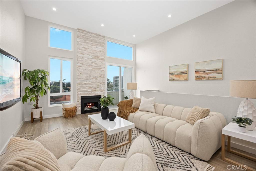 1310 N Detroit ST #405, Los Angeles, CA 90046
