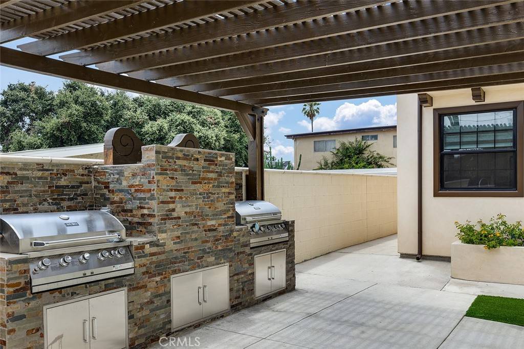 Pasadena, CA 91107,89 N Grand Oaks Ave #104