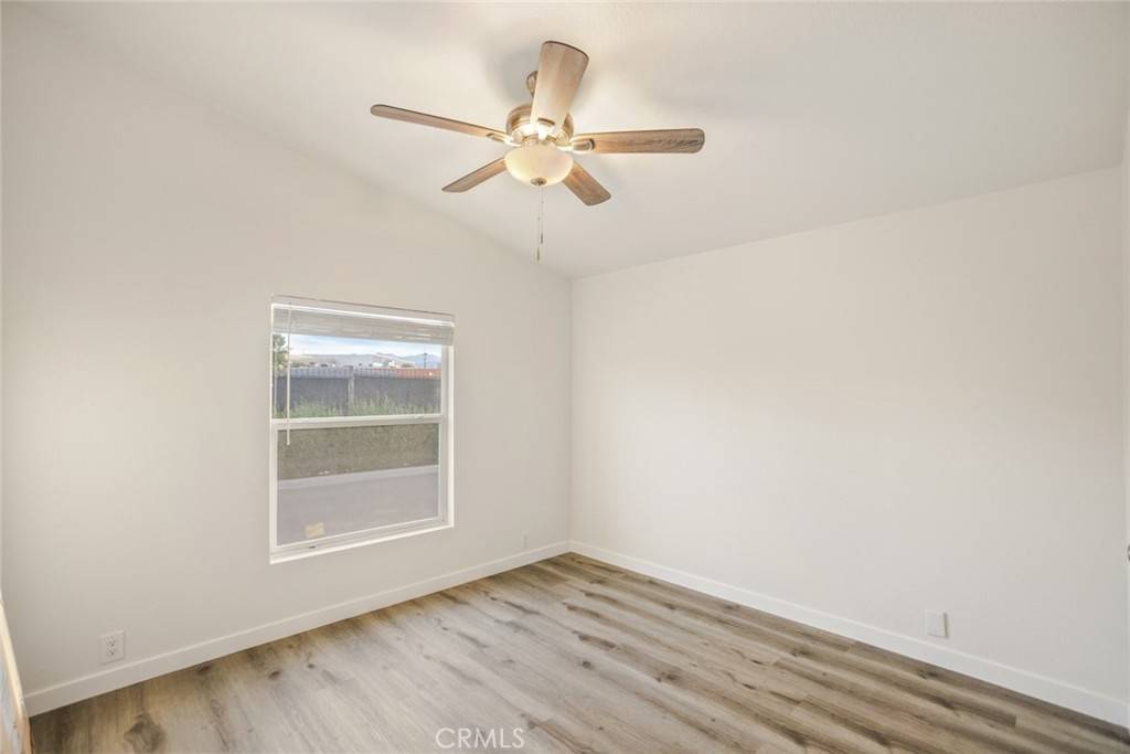 North Hollywood, CA 91605,8250 Lankershim BLVD #33
