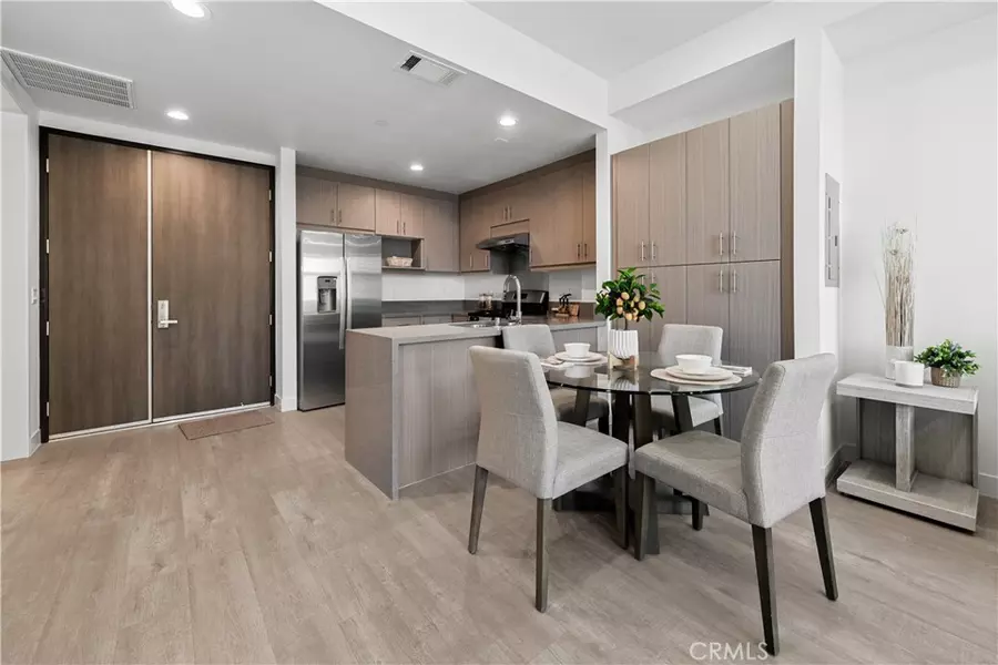 168 S Monterey ST #402, Alhambra, CA 91801