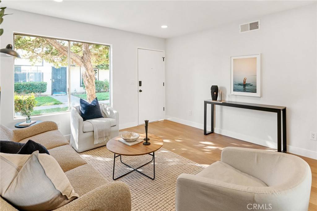 Santee, CA 92071,10353 Carefree DR