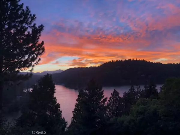 Crestline, CA 92325,652 Arbula DR