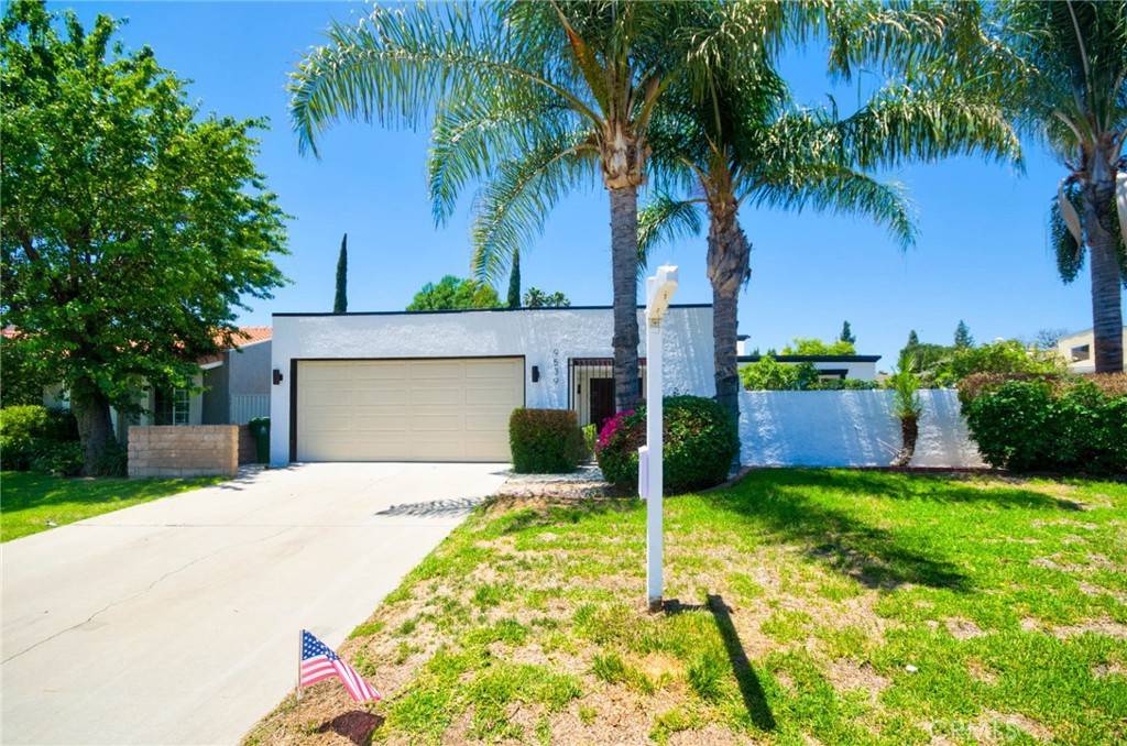 9539 Gladbeck AVE, Northridge, CA 91324