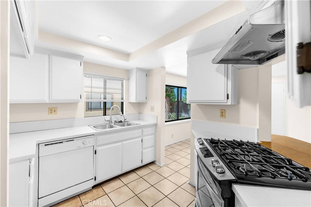Rosemead, CA 91770,4219 Walnut Grove AVE #A