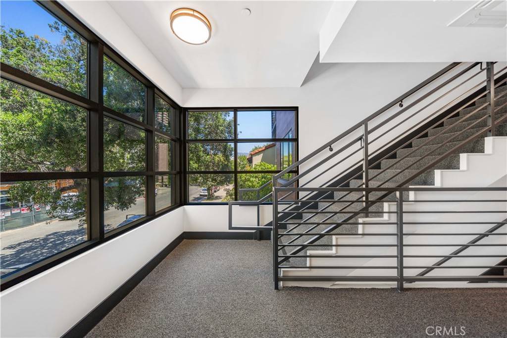 Pasadena, CA 91101,150 S Oak Knoll AVE #103