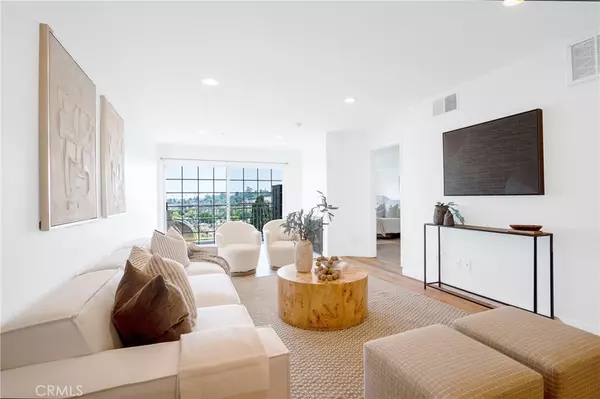 4755 Templeton ST #2112, Los Angeles, CA 90032