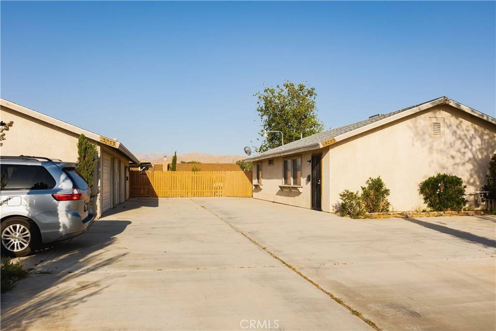 13253 Central RD, Apple Valley, CA 92308