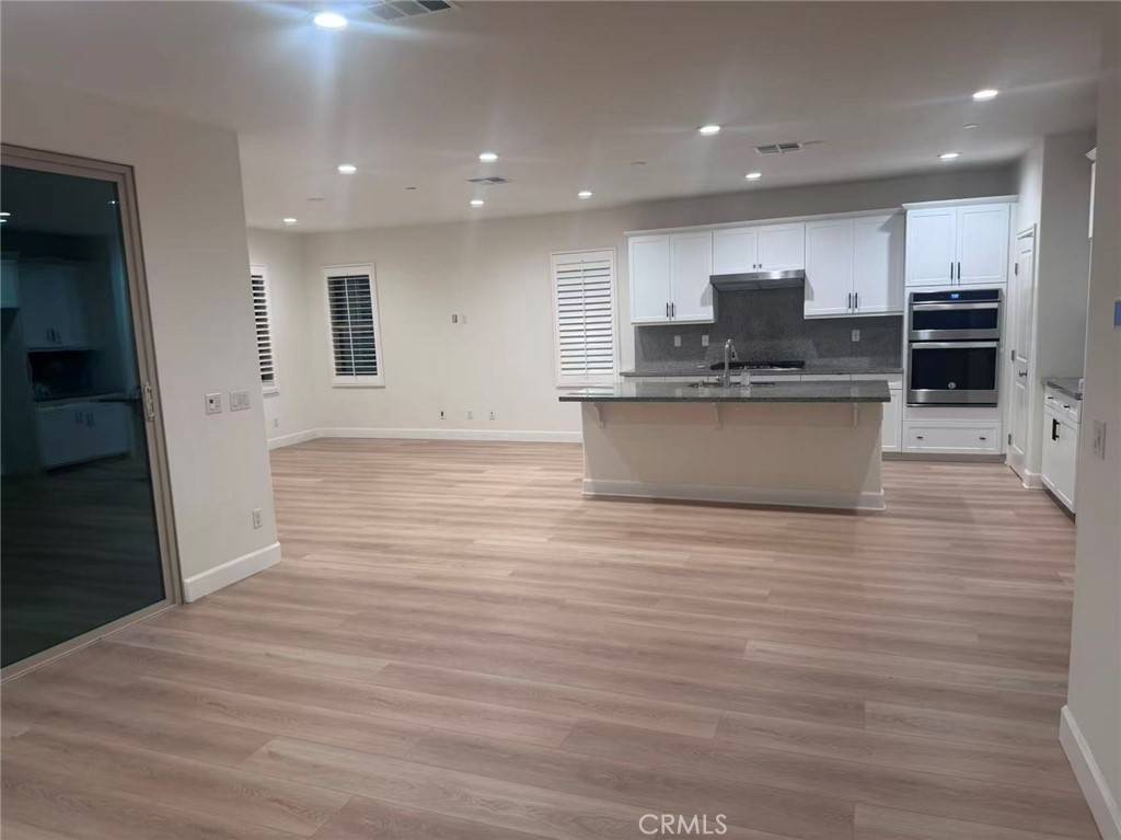 Ontario, CA 91762,2762 E Agrarian ST E