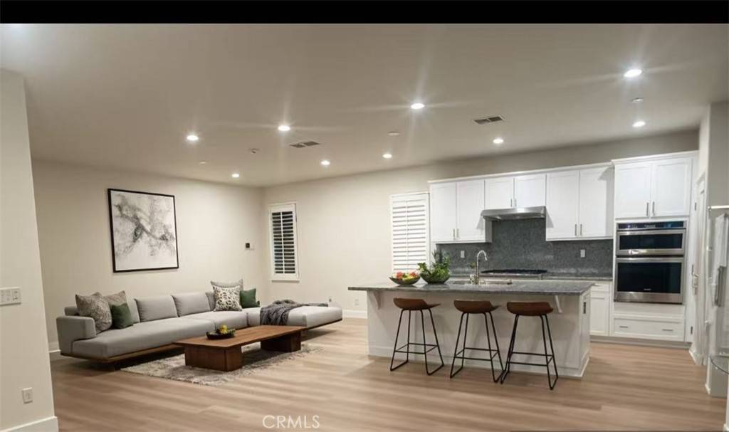 Ontario, CA 91762,2762 E Agrarian ST E