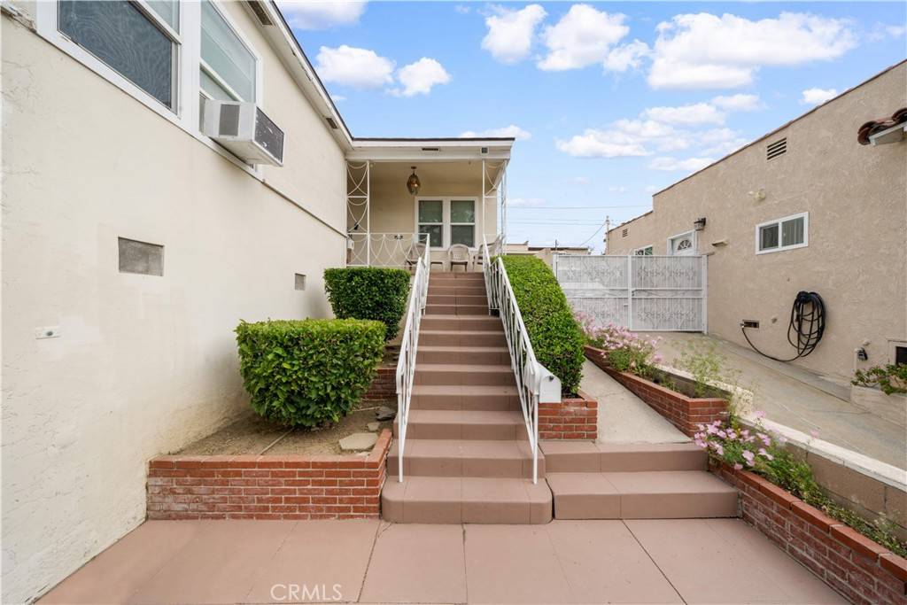 Alhambra, CA 91803,2917 W Hellman AVE