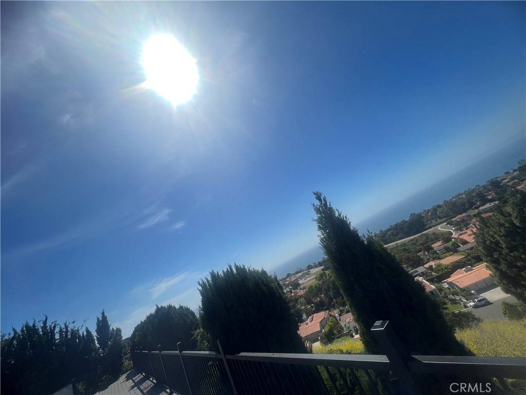 Palos Verdes Estates, CA 90274,1537 Via Leon