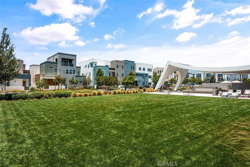 Irvine, CA 92618,173 Biome