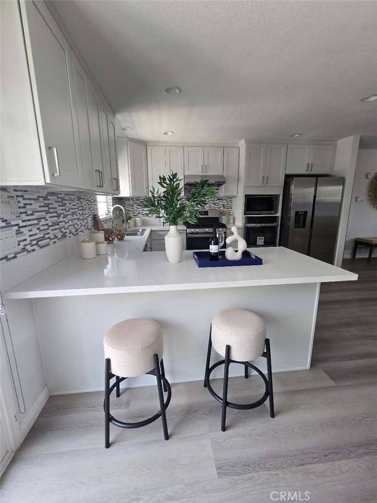 Huntington Beach, CA 92647,6971 Dresden CIR