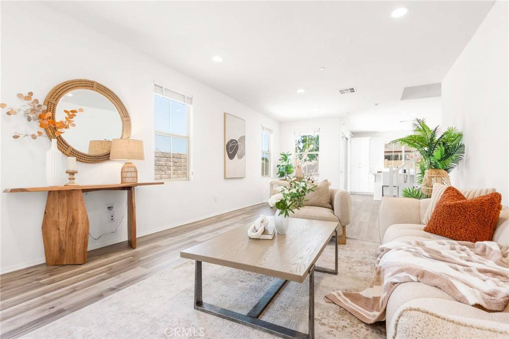 Rosemead, CA 91770,8254 Lily DR
