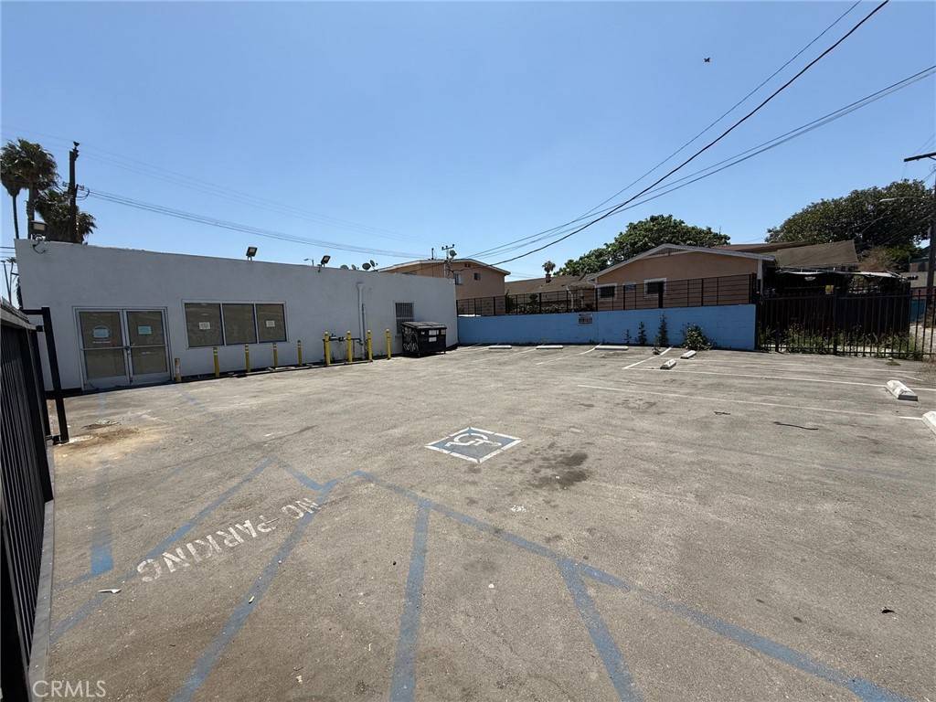 Los Angeles, CA 90003,7301 S Figueroa ST
