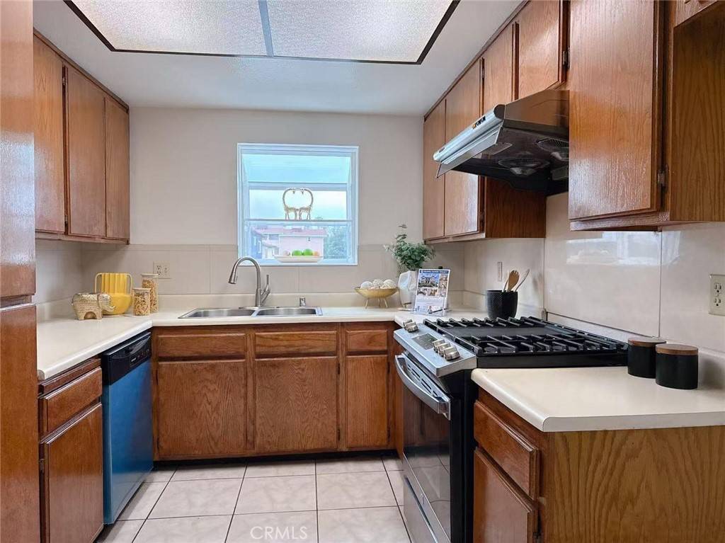 San Gabriel, CA 91776,333 S Arroyo DR #J